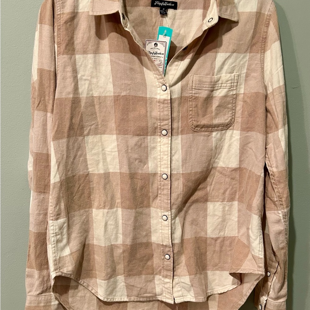 New with Tags! Women's Flag & Anthem Edina Button Down Shirt Tan Size Small
